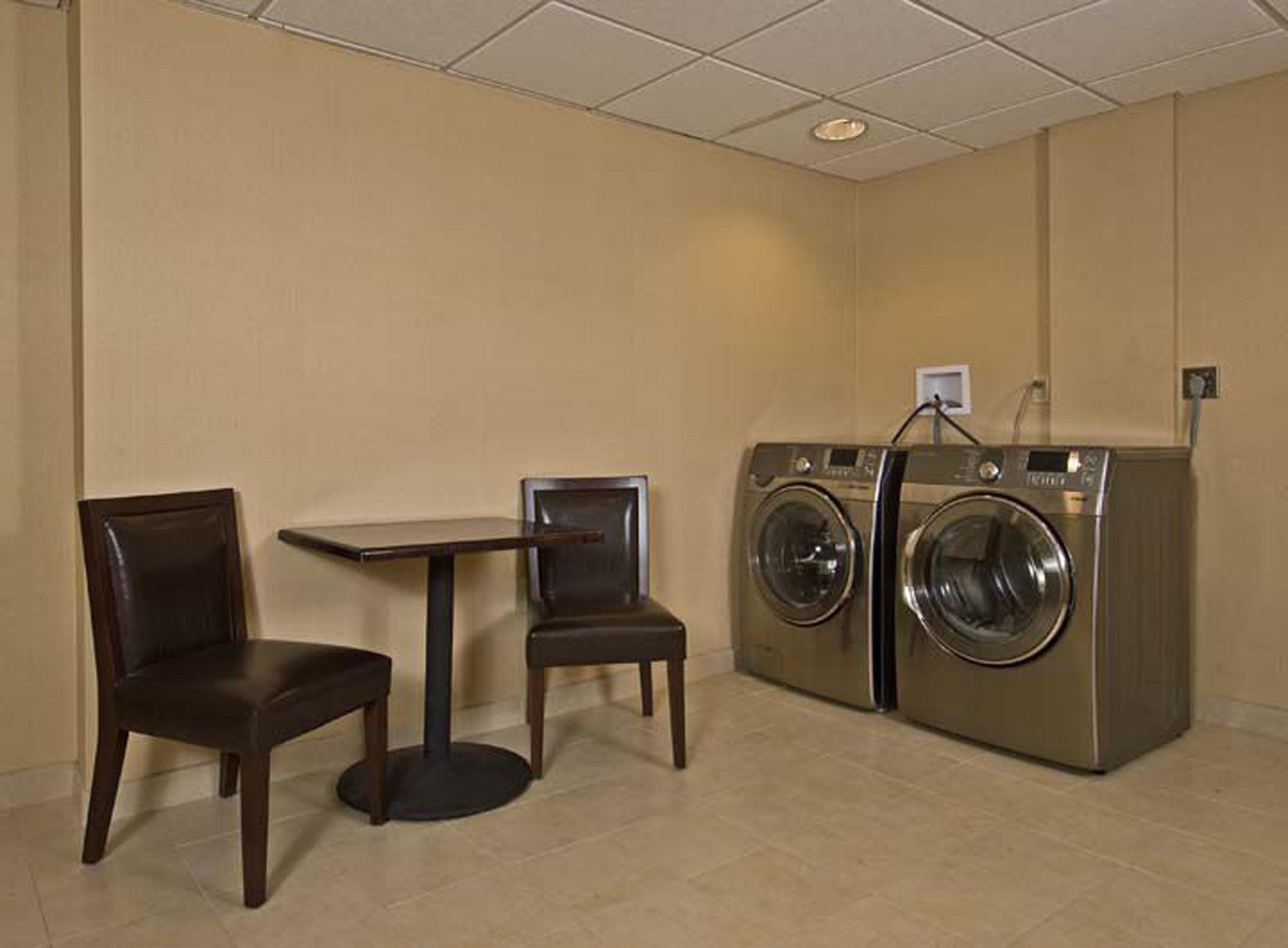 Armoni Inn & Suites Orangeburg Konforlar fotoğraf