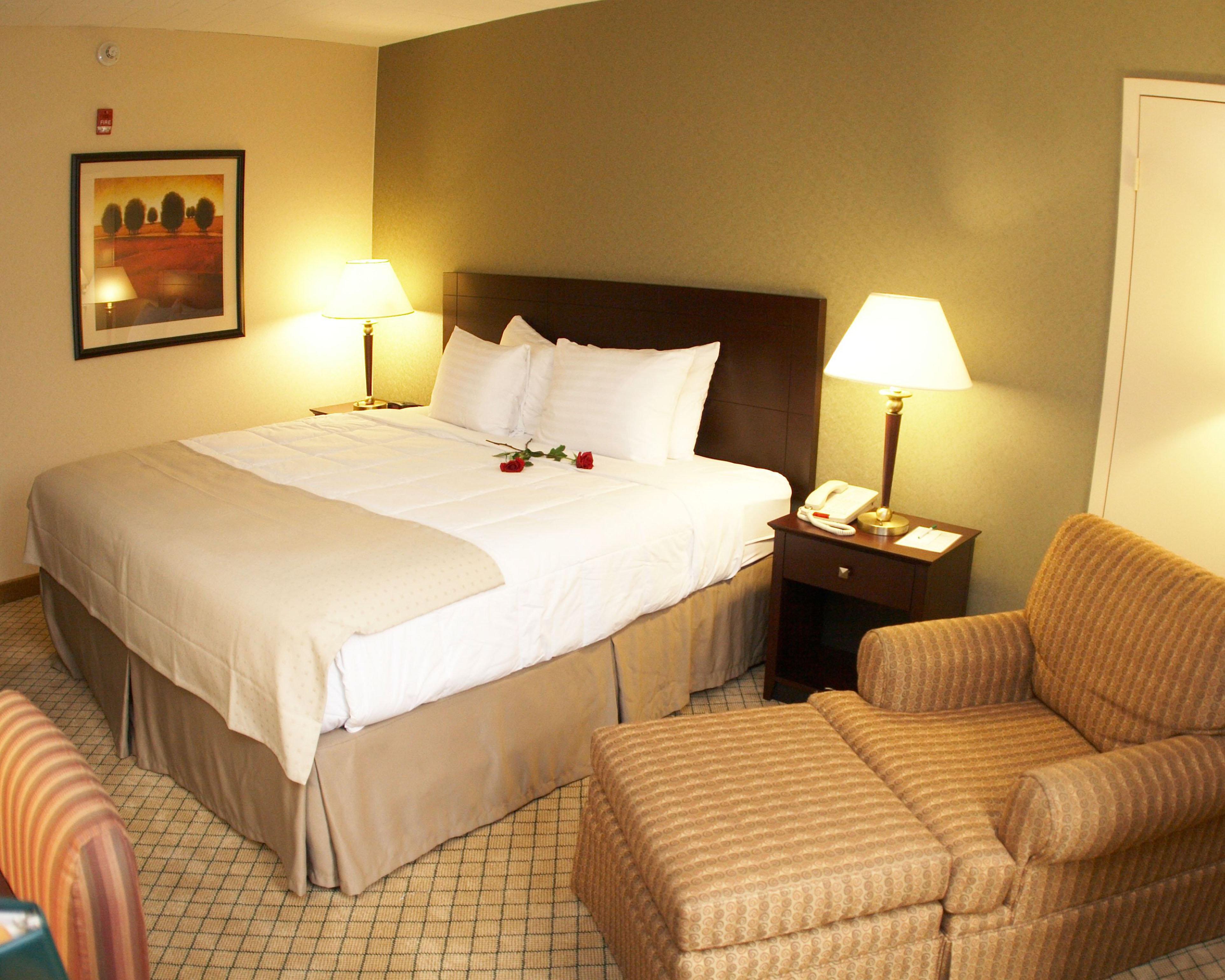 Armoni Inn & Suites Orangeburg Oda fotoğraf